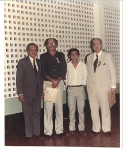 Legenda: A foto da inauguração da Sala Memória: ex-diretor Waldir Garcia, Moacir Andrade, Ricardo Ruiz e o ex-diretor Hildemar Paes Barbosa - Foto: Arquivo/Ricardo Ruiz.