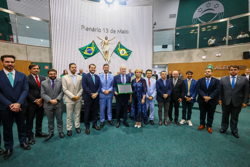 Legenda: Foram destacados marcos da carreira do jurista, advogado e ex-magistrado - Foto: Marcos Moura