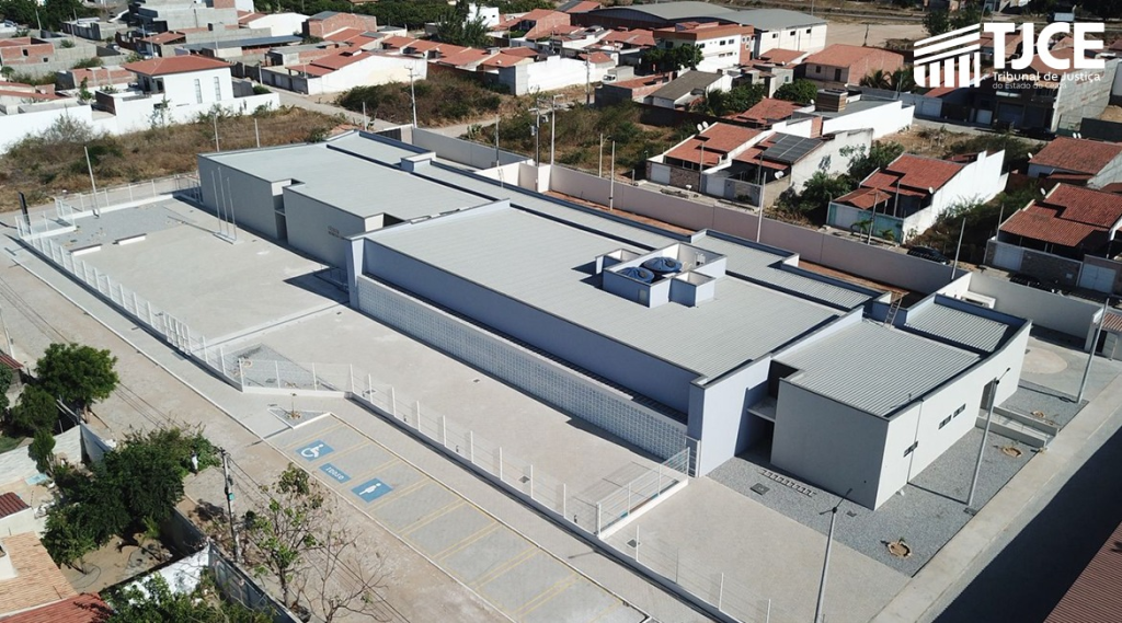 Legenda: Foram investidos, ao todo, R$ 6.208.124,22 na construção do novo Fórum de Aracati - Foto: Divulgação/TJCE.
