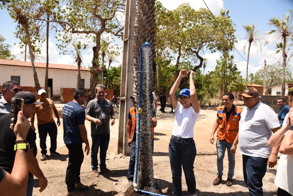 As famílias beneficiadas têm agora água na porta de casa- Foto: Reprodução.