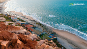 Praia do Morro Branco, em Beberibe - Foto: Reprodução/Passeios Fortaleza