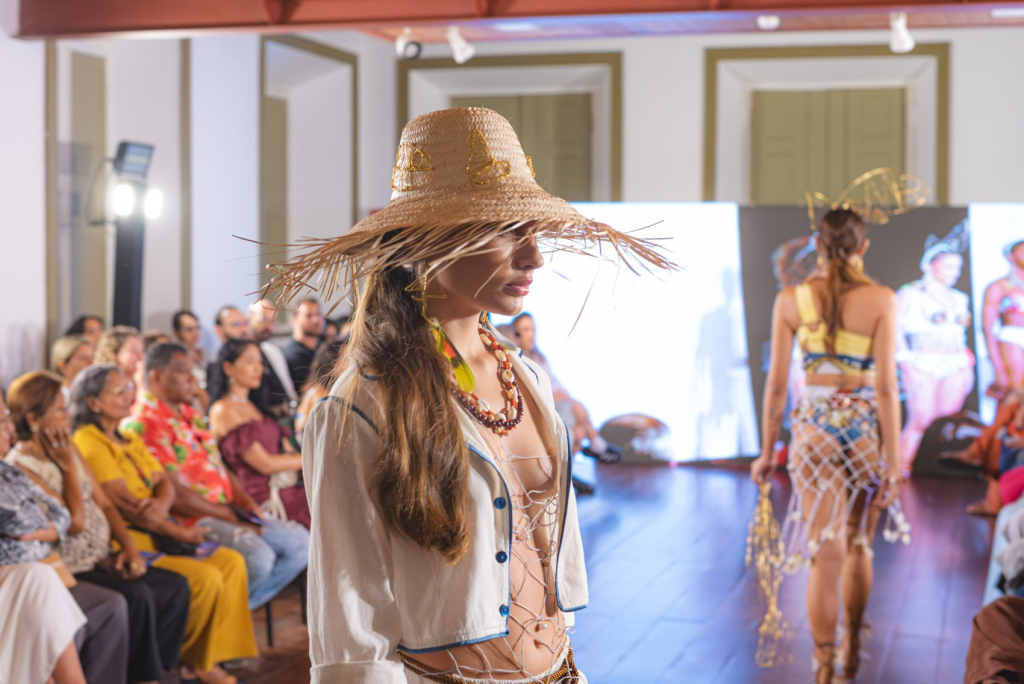 A proposta contextualiza a moda como expressão cultural e econômica - Foto: Divulgação/FIEC.