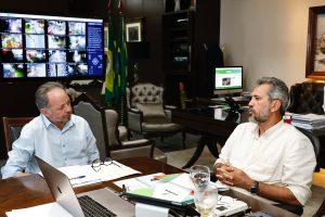 Acrísio e Elmano, no Palácio da Abolição - Foto: Reprodução.