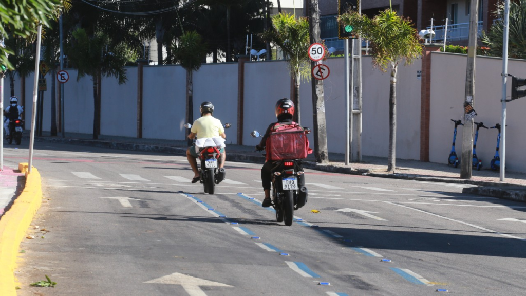 A previsão inicial da Prefeitura é que cerca de 100 mil veículos estejam enquadrados nesse perfil - Foto: Kiko Silva.