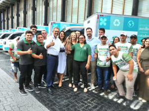 Na mesma cerimônia, o Estado entregou kits e equipamentos para fortalecer a atividade de reciclagem e inclusão produtiva em diversas regiões - Foto: Casa Civil.