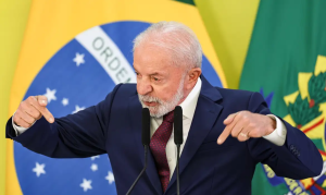 Lula da Silva dá entrevista coletiva durante café da manhã com jornalistas - Foto: Marcelo Camargo/Agência Brasil.