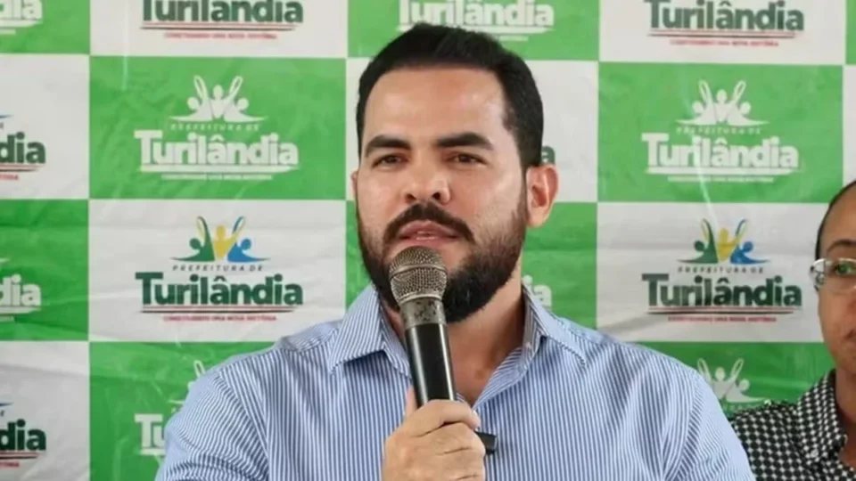 Envolvidos integram uma organização criminosa responsável por desviar mais de R$ 56 milhões do município. Prefeito Paulo Curió - Foto: Reprodução/ICL.