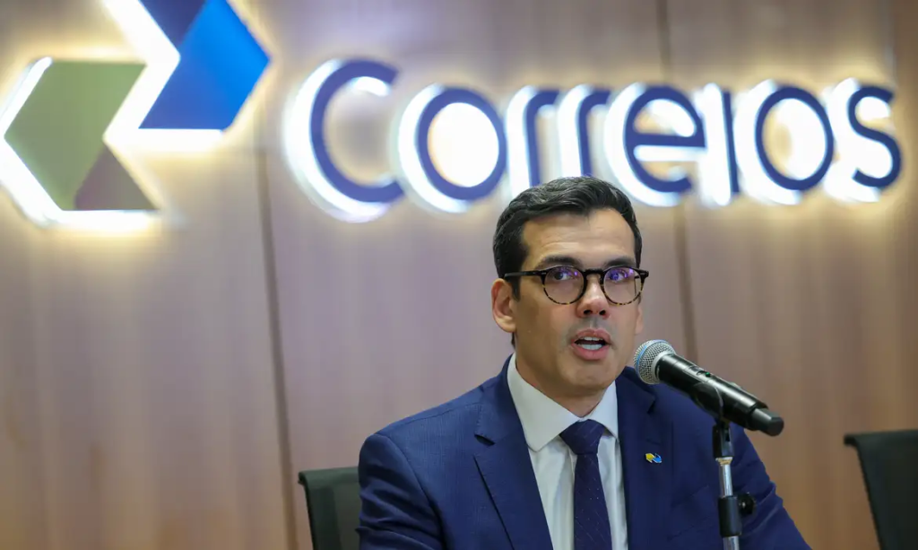 Presidente dos Correios, Emmanoel Rondon, apresenta as medidas prioritárias do Plano de Reestruturação 2025–2027 da empresa - Foto: Fabio Rodrigues-Pozzebom/ Agência Brasil