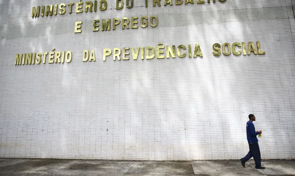 Fachada do ministério do Trabalho e Emprego e do ministério da Previdência Social- Foto: Marcelo Camargo/Agência Brasil
