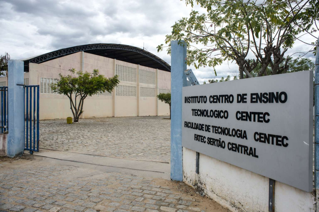 Não basta a norma: é preciso investir nas pessoas que fazem a educação acontecer no cotidiano das escolas - Foto: Reprodução