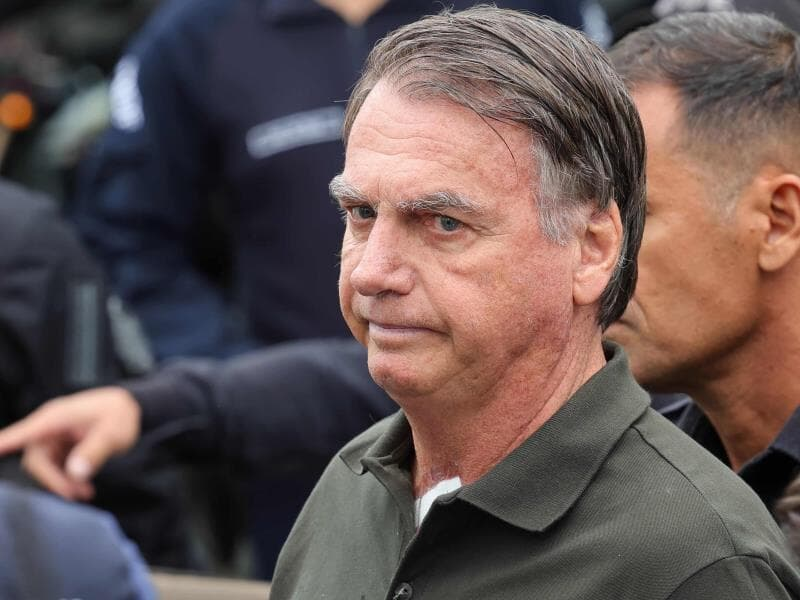 Moraes determina transferência do ex-presidente Bolsonaro para Papudinha