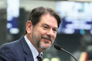Cid segue influente porque compreende que estratégia não é improviso - Foto: Reprodução.