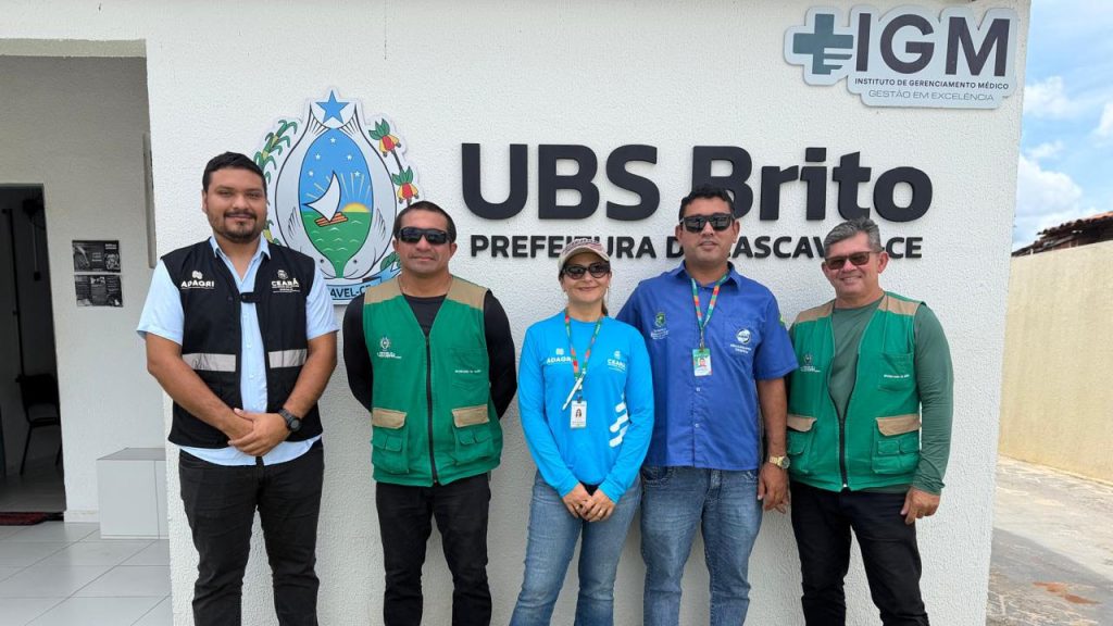 Servidores da Adagri em visita à comunidade do Brito e Oiticica, em Cascavel - Foto: Reprodução.