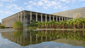 Decisão impõe tarifas de até 12,5% a mais de 60 países. Palácio do Itamaraty na Esplanada dos Ministérios-Foto: Fabio Rodrigues Pozzebom/Agência Brasil