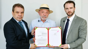 Lula da Silva, durante assinatura do Decreto nº 13.033/2026, que garante o bloqueio de recursos de operadoras irregulares de apostas. Brasília - DF - Foto: Ricardo Stuckert / PR