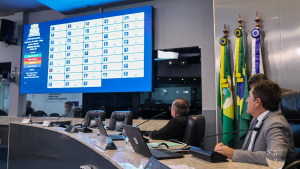 O benefício é garantido aos estudantes regularmente matriculados em instituições públicas e privadas de ensino - Foto: ZeRosa Filho