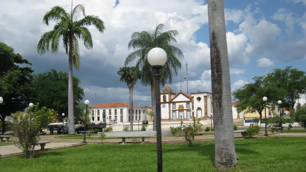 Cidade reúne patrimônio histórico, manifestações culturais, turismo religioso e atrativos que marcam a identidade do Piauí.