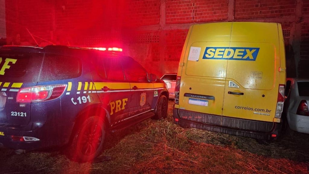 O veículo foi apreendido na BR-116- Foto: Divulgação