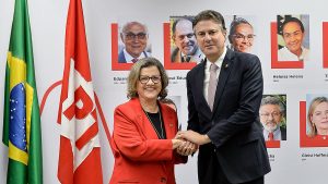 Camilo Santana se reuniu com Teresa Leitão - Foto: Alessandro Dantas.