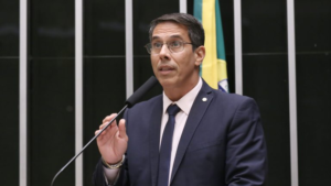 Amaro Neto: diferenciação de preços transfere ao consumidor um custo inexistente - Legenda: Kayo Magalhães / Câmara dos Deputados
